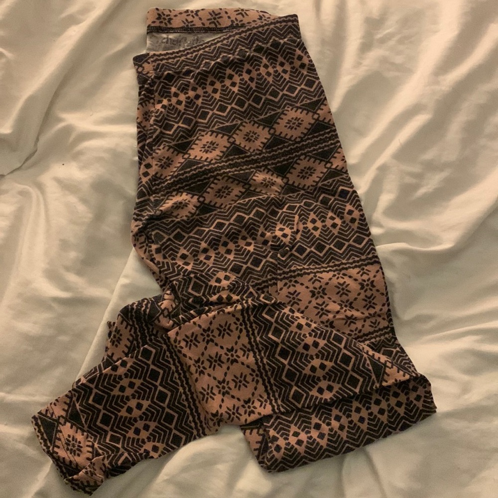 Patterned leggings size Large